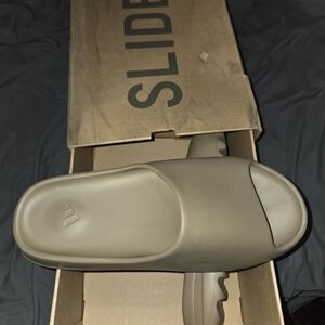 Yeezy Slide adidas Tan Slide Sandals Fits 10-11